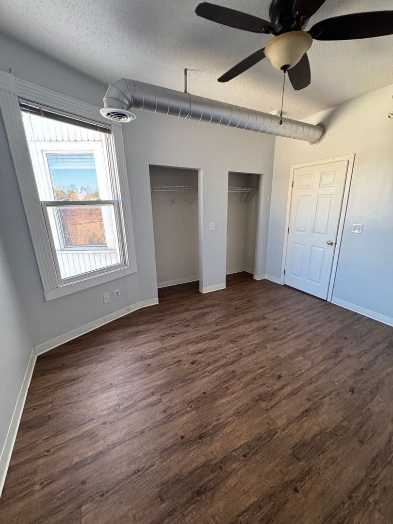 Davenport Apartment: 246 W 3rd St