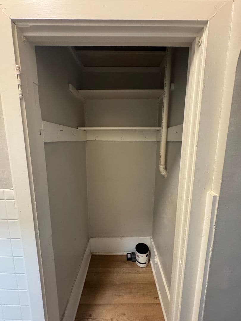 Davenport Apartment: 703 E. 14th St.