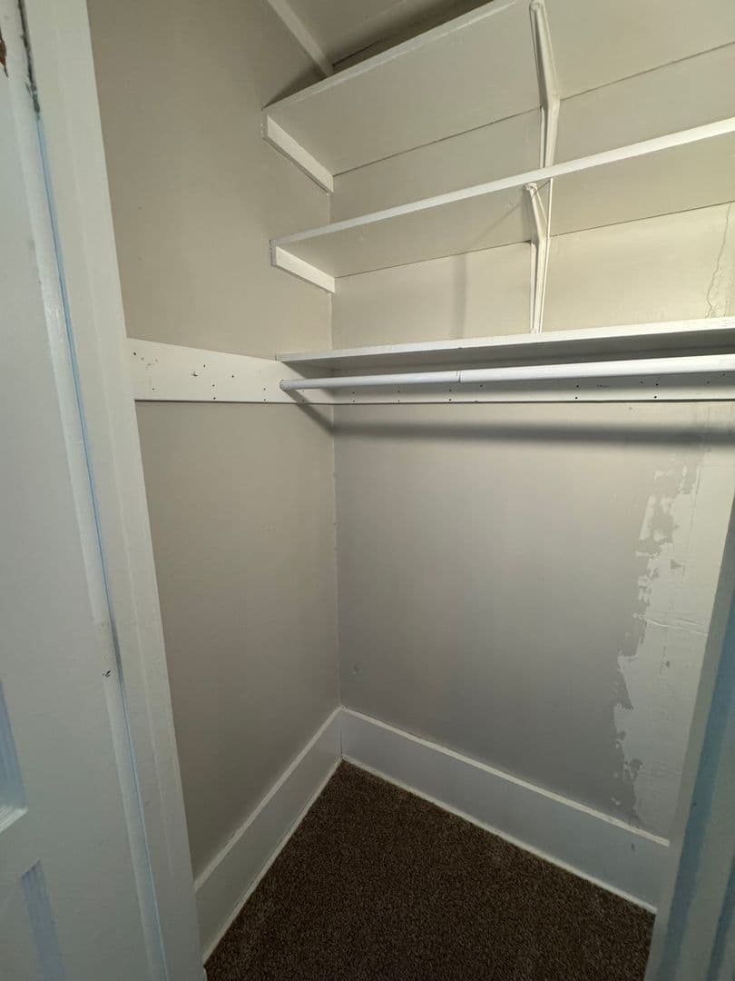 Davenport Apartment: 703 E. 14th St.