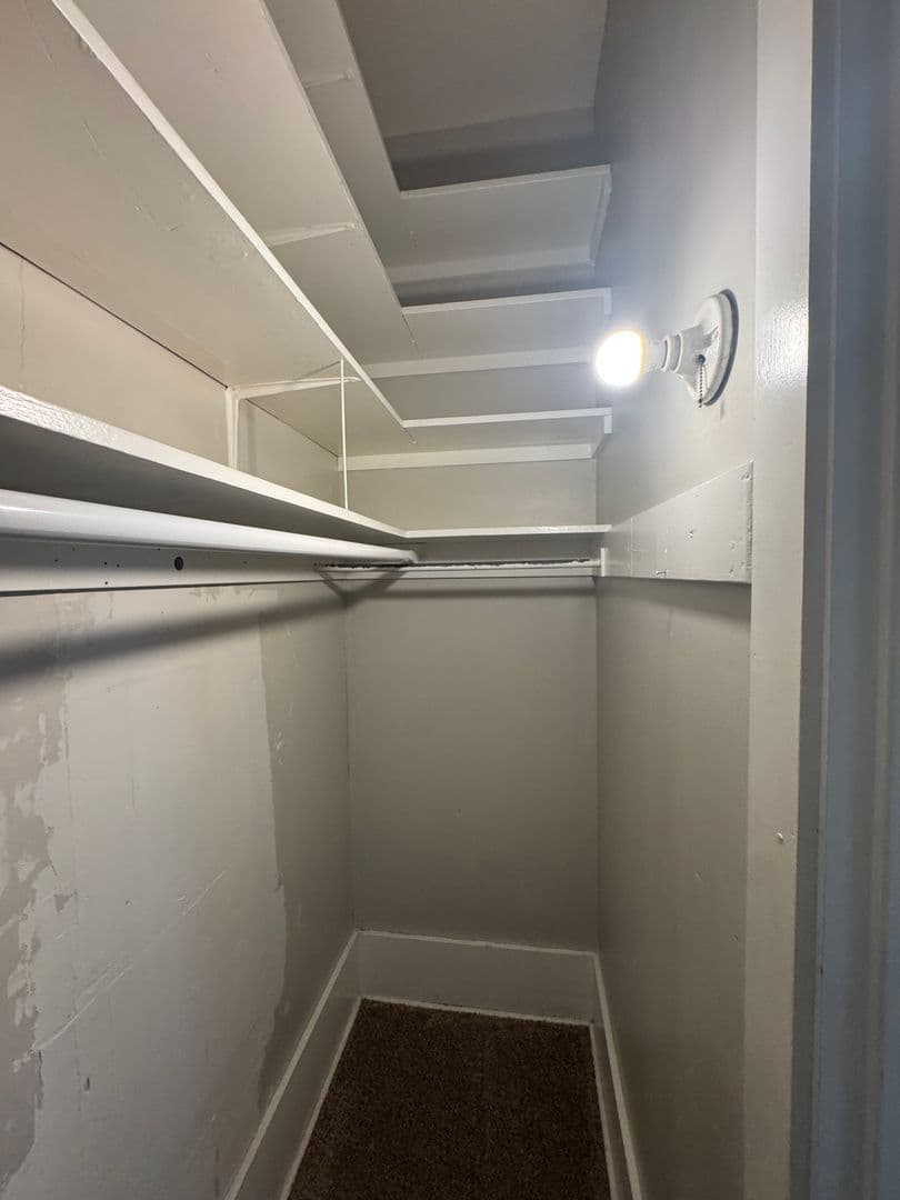 Davenport Apartment: 703 E. 14th St.