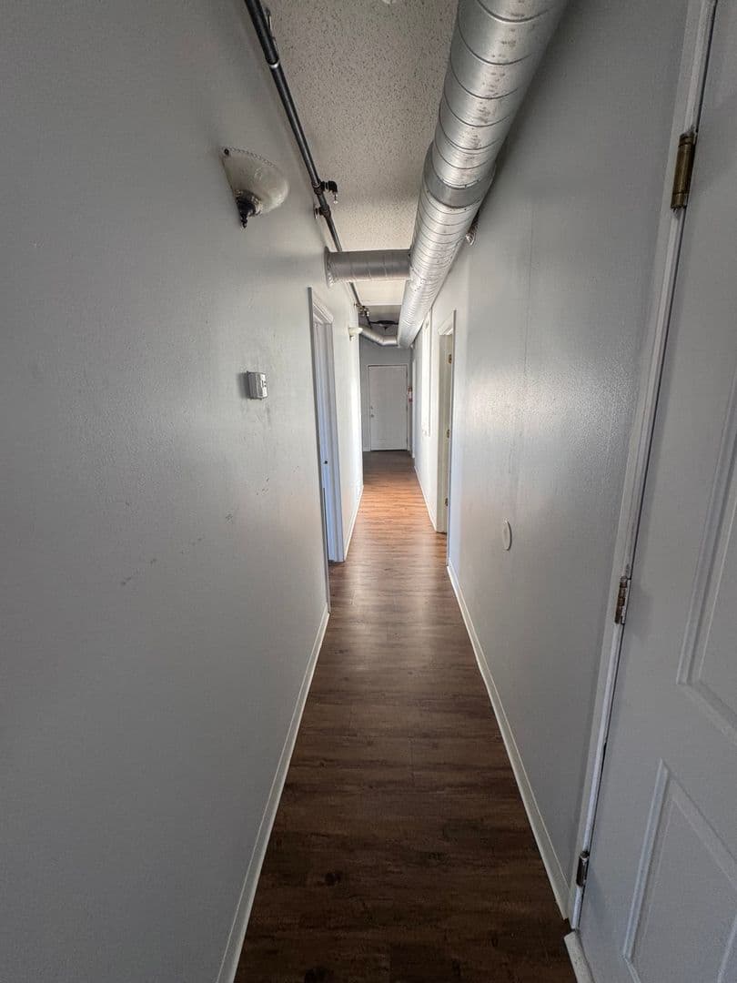 Davenport Apartment: 246 W 3rd St