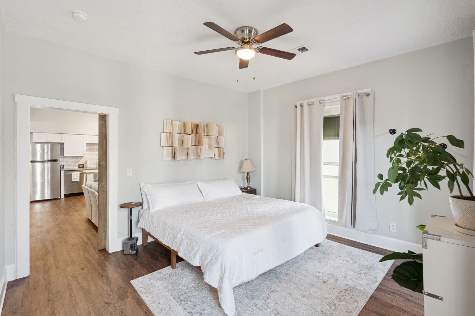 Davenport Apartment: 217 Brady St