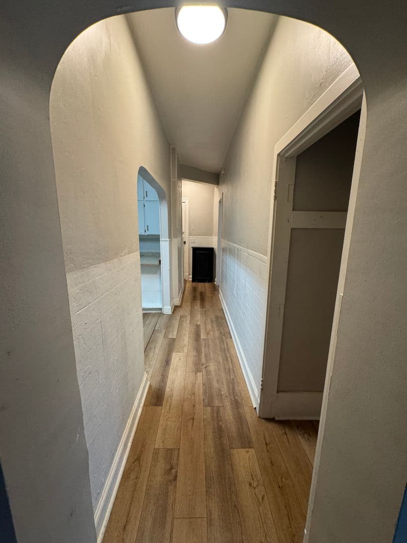 Davenport Apartment: 703 E. 14th St.