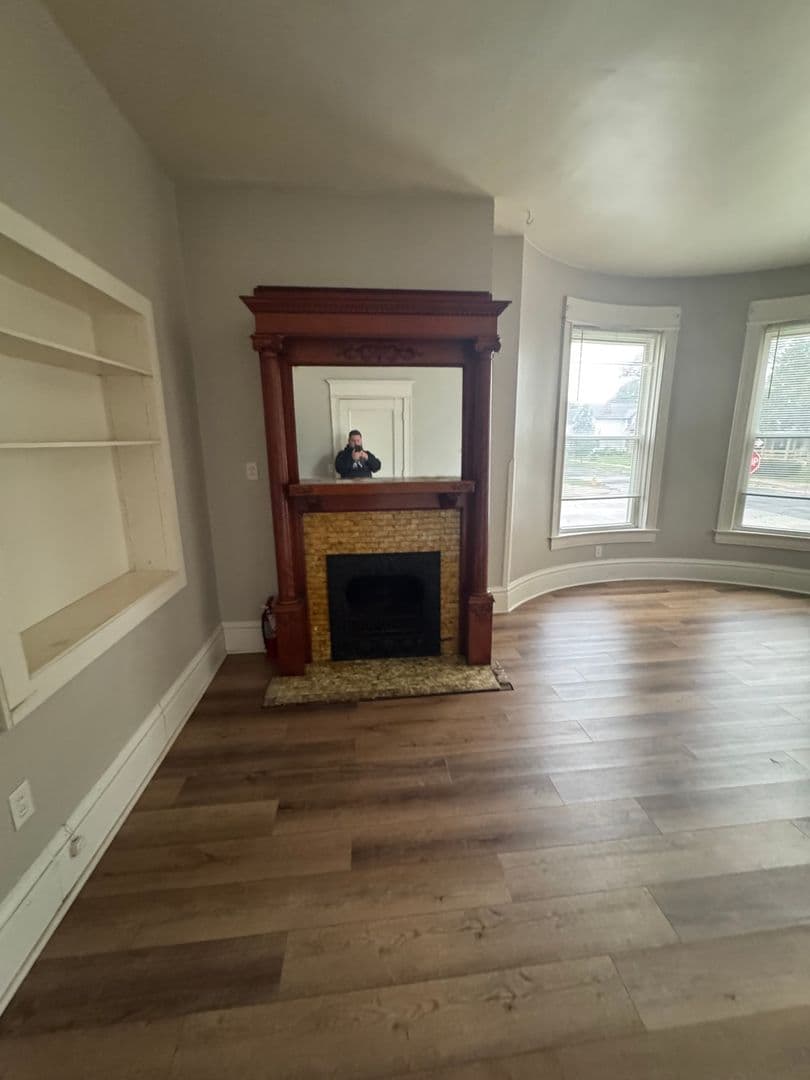 Davenport Apartment: 703 E. 14th St.