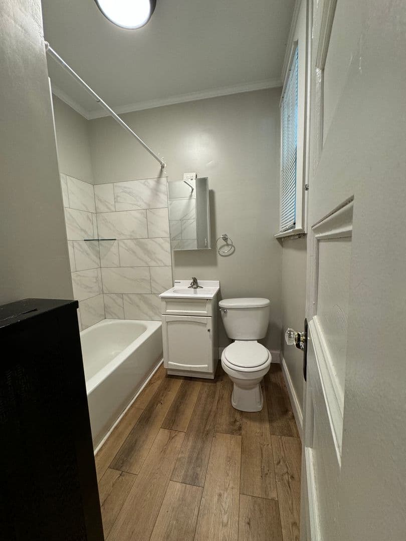 Davenport Apartment: 703 E. 14th St.