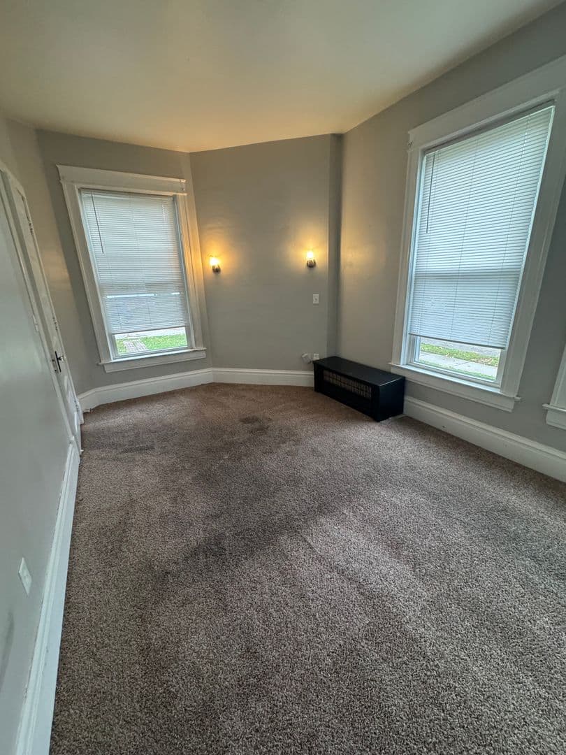 Davenport Apartment: 703 E. 14th St.
