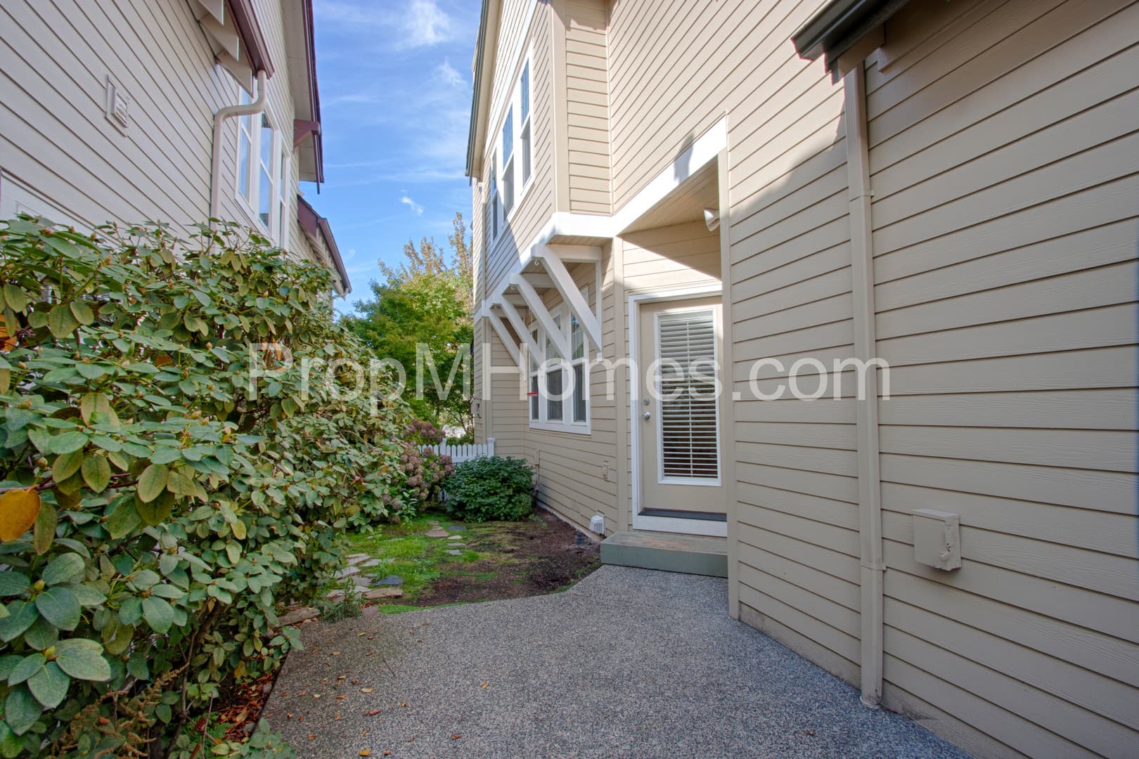 Portland House: 2542 NW Miller Road Unit 25