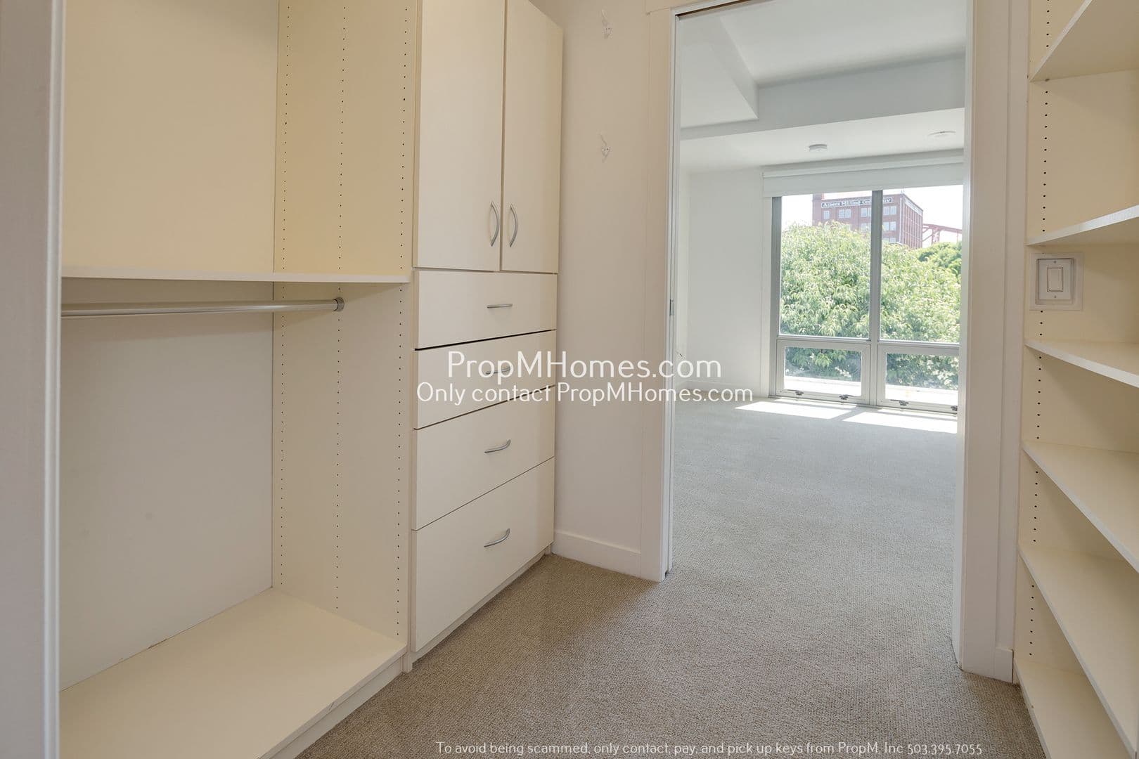 Portland Condo: 1260 NW Naito Parkway Unit 210