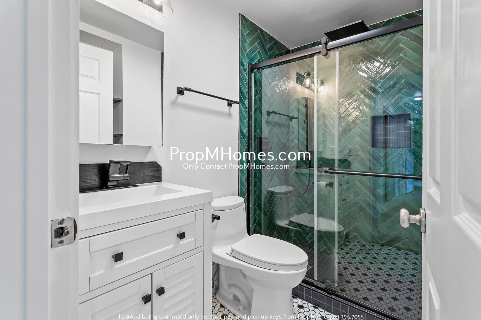 Portland Condo: 7937 SW 40th Avenue Unit E