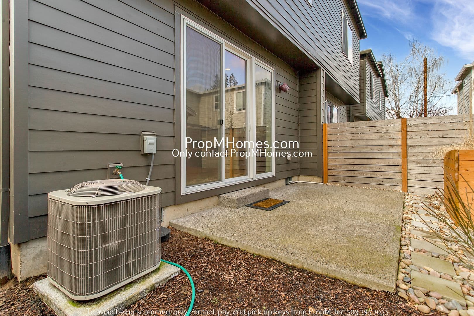 Portland House: 6880 NE 13th Avenue
