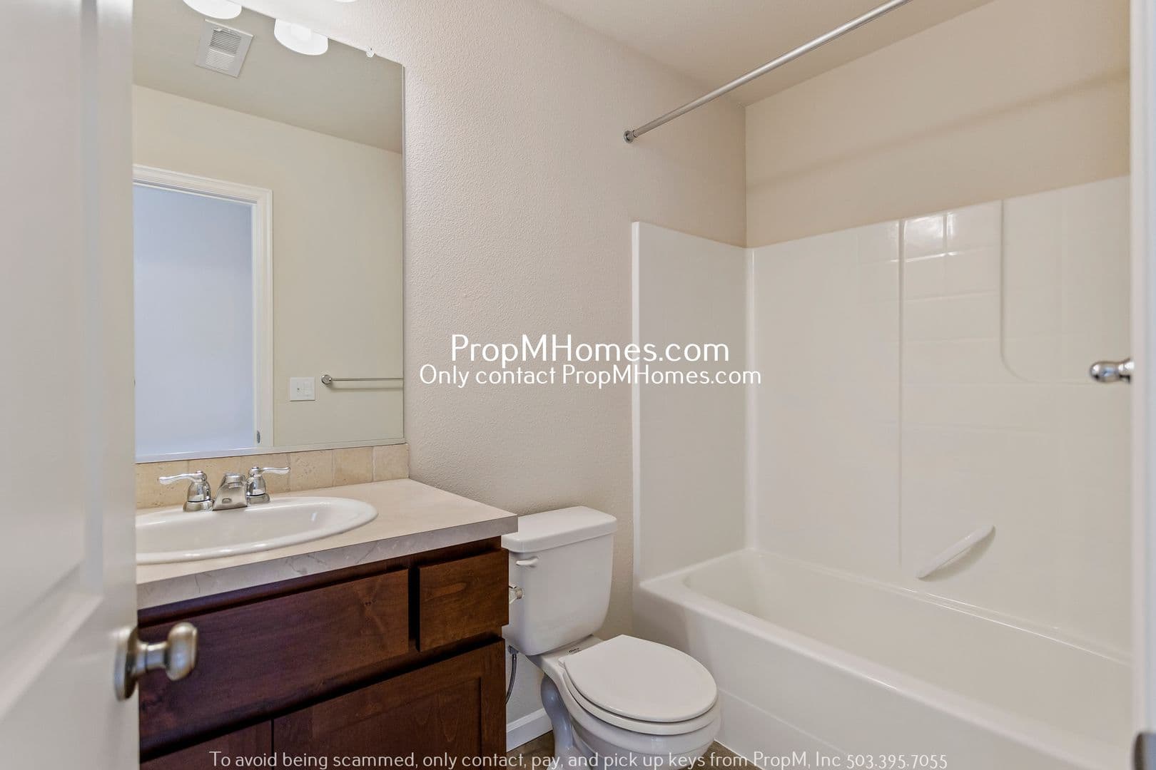 Tigard House: 15488 SW Applewood Lane