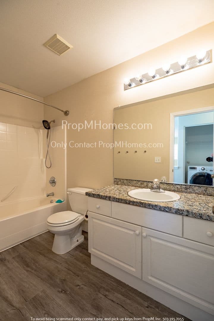 Wilsonville House: 10441 SW Franklin Lane