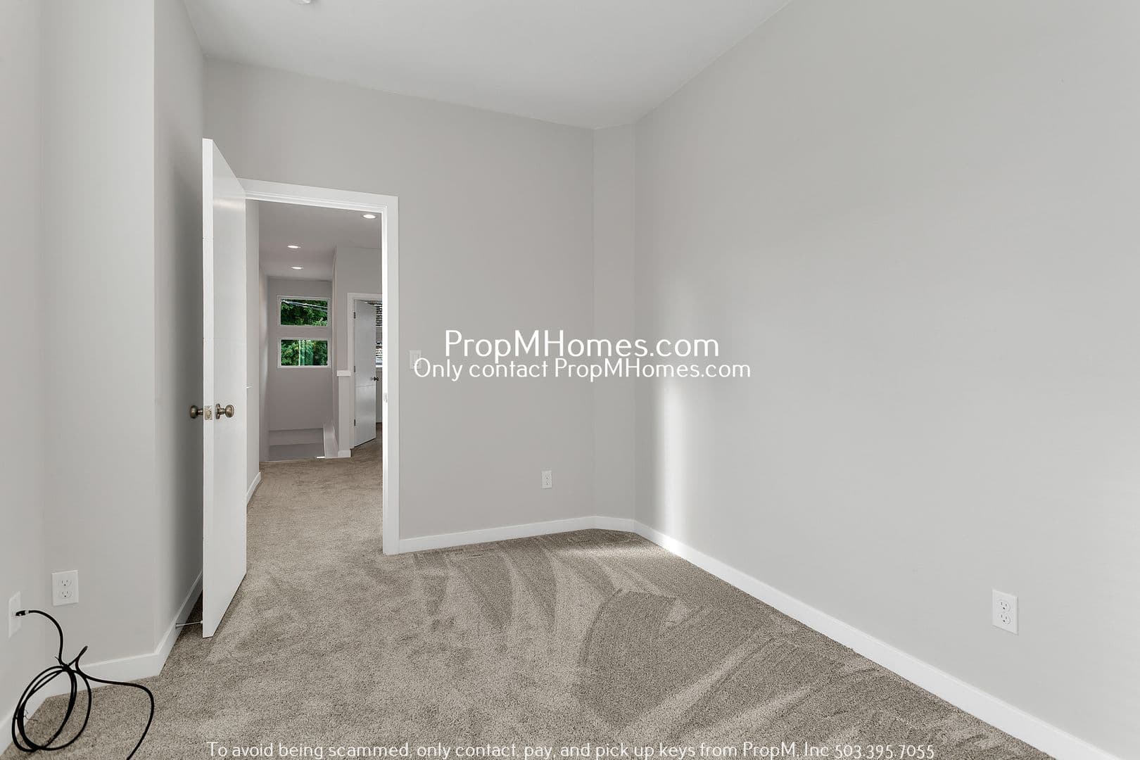 Portland House: 6880 NE 13th Avenue