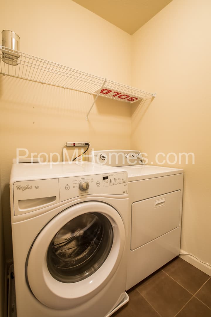 Portland Condo: 11850 NW Hollysprings Lane Unit 403