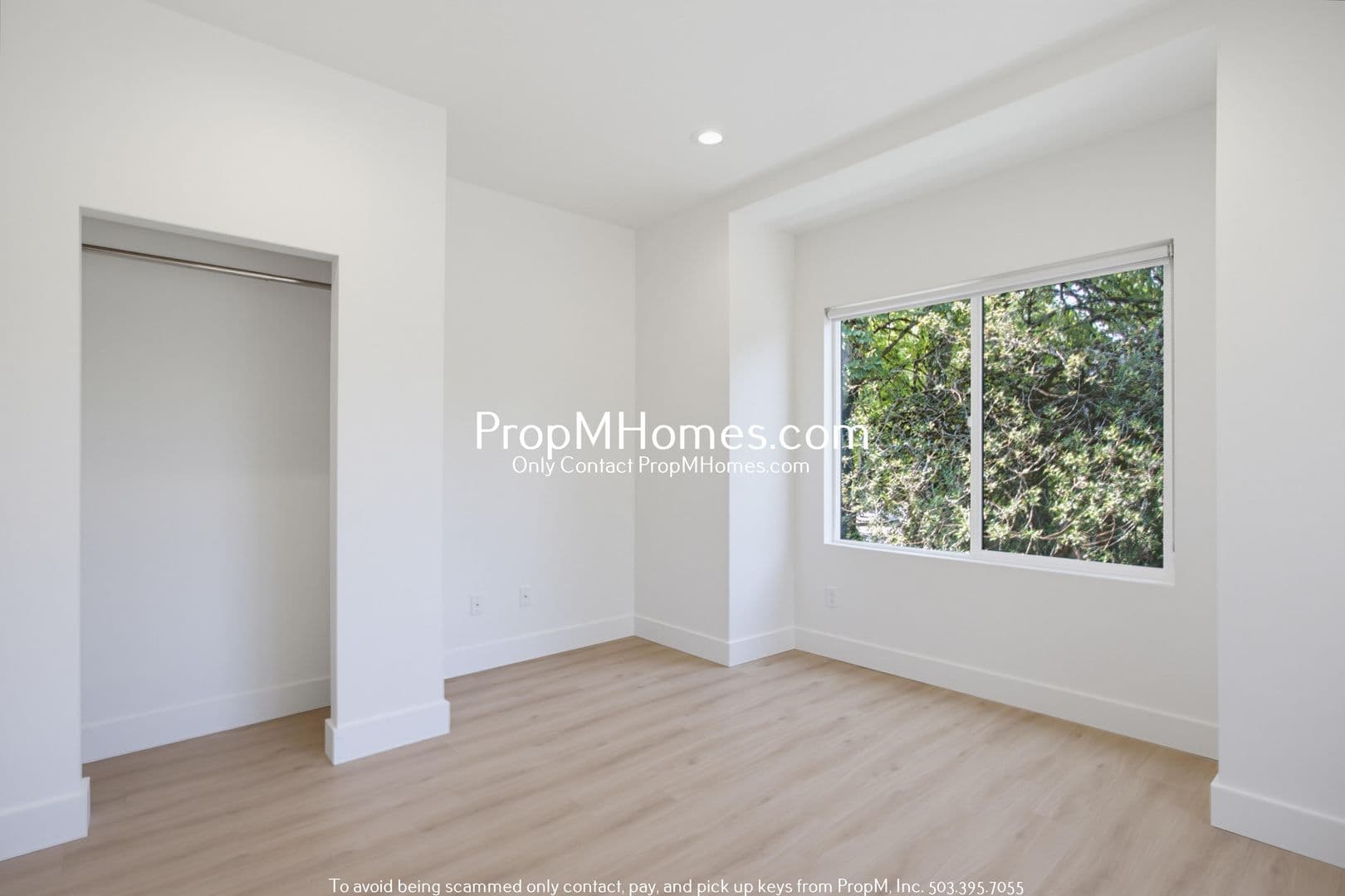 Portland Apartment: 2809 SE Washington Street