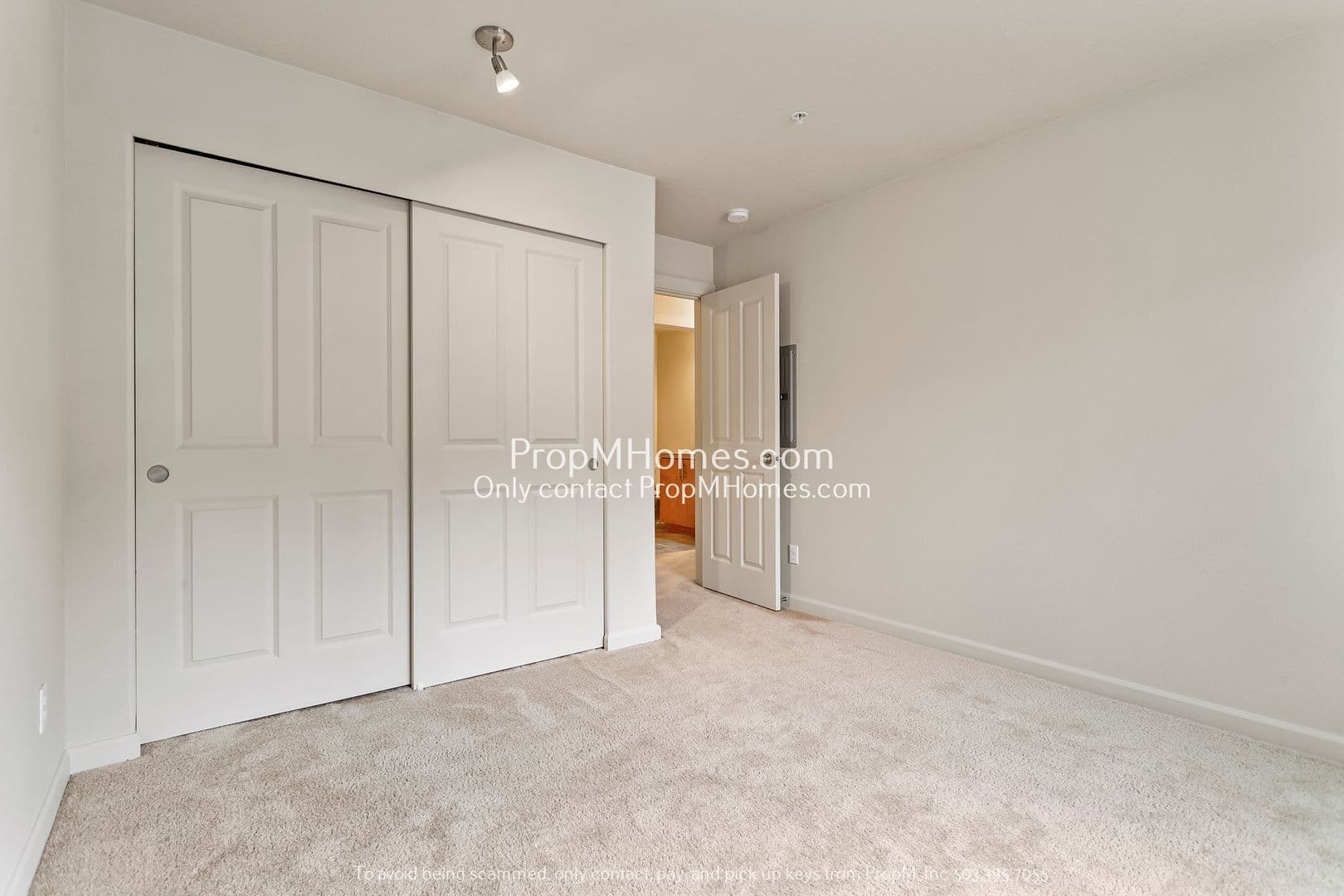 Hillsboro House: 10834 NE Holly Street Unit 303
