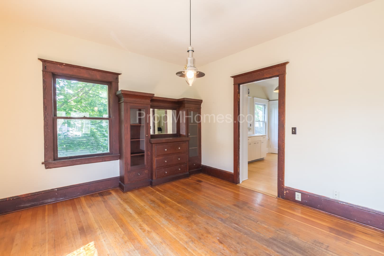 Portland House: 1027 SE 42nd Avenue