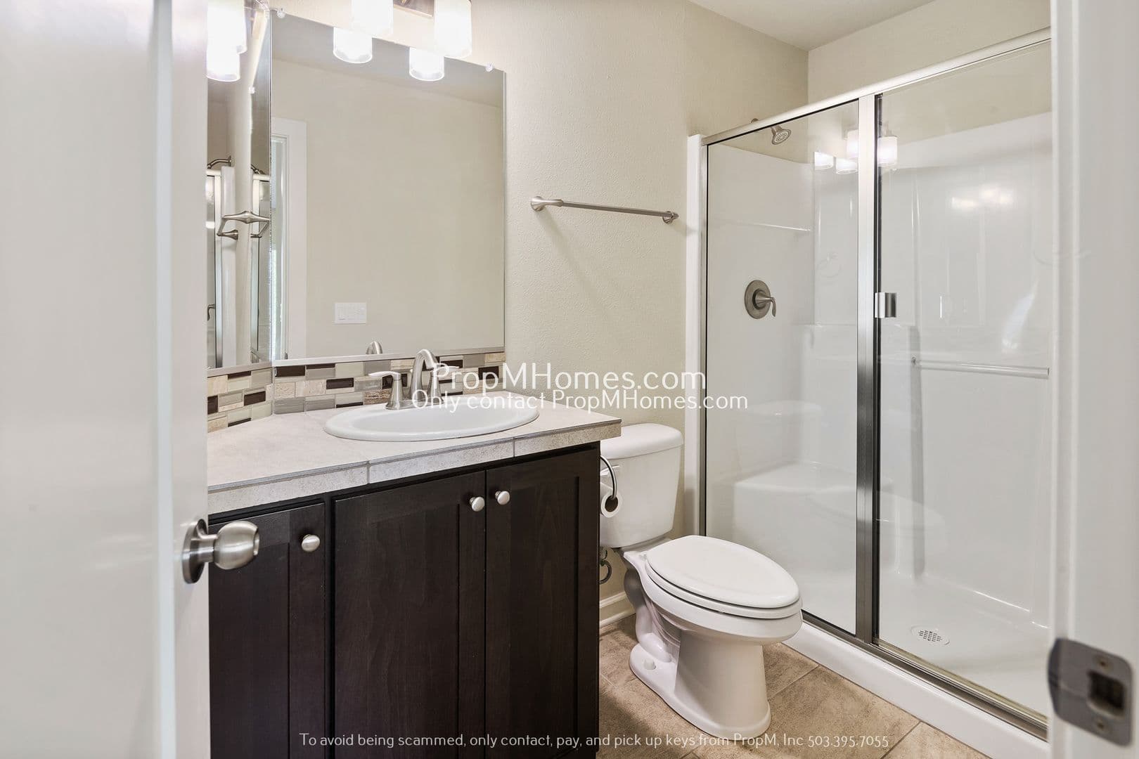 Hillsboro House: 441 NE Tork Place