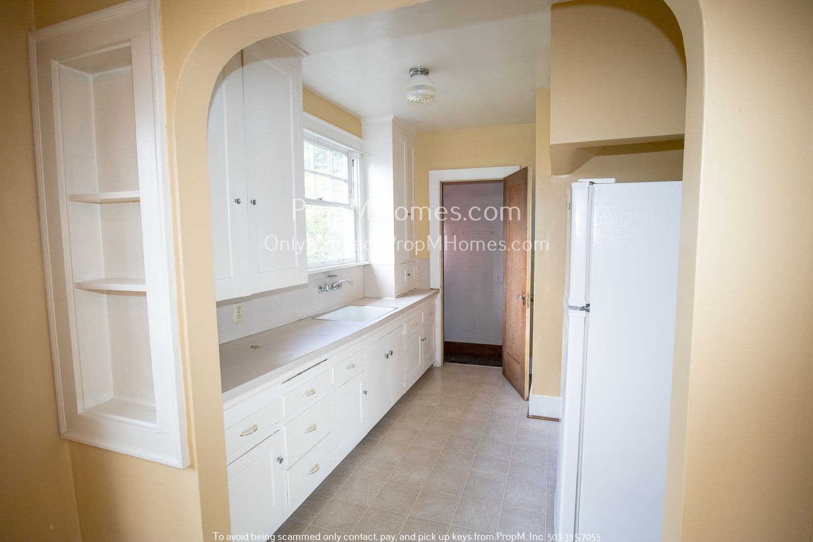Portland Apartment: 3406 SE 28th Place