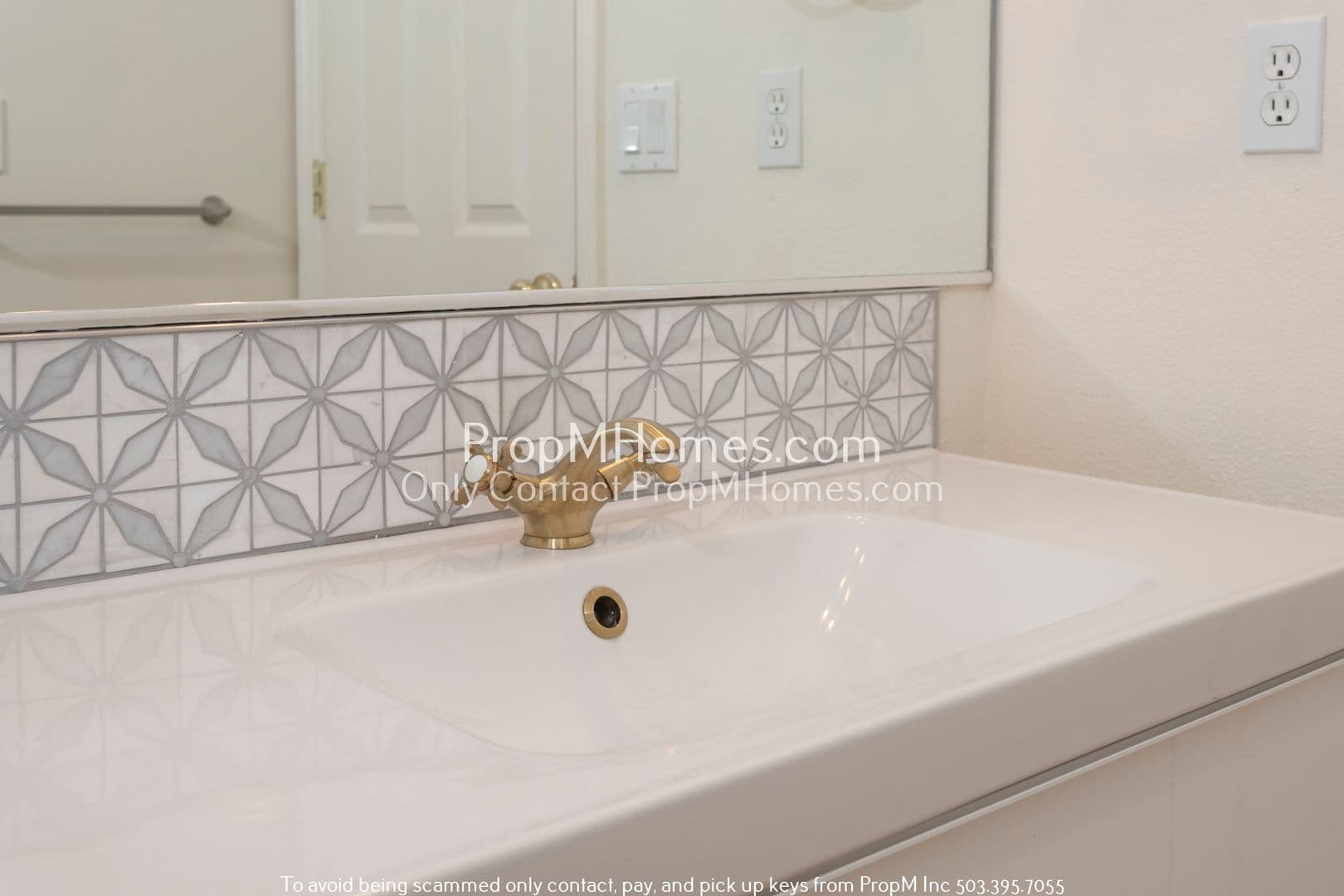 Portland House: 1240 SW Cheltenham Street