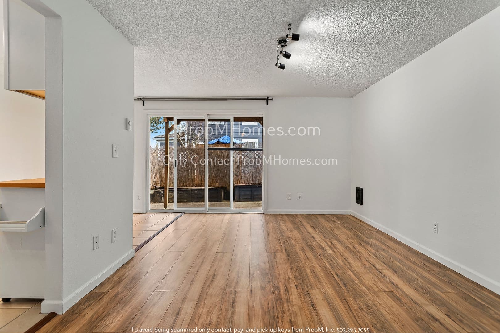 Oregon City Condo: 121 Molalla Avenue Unit 1
