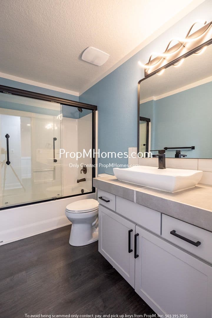 Happy Valley House: 11774 SE Lincoln Heights Street