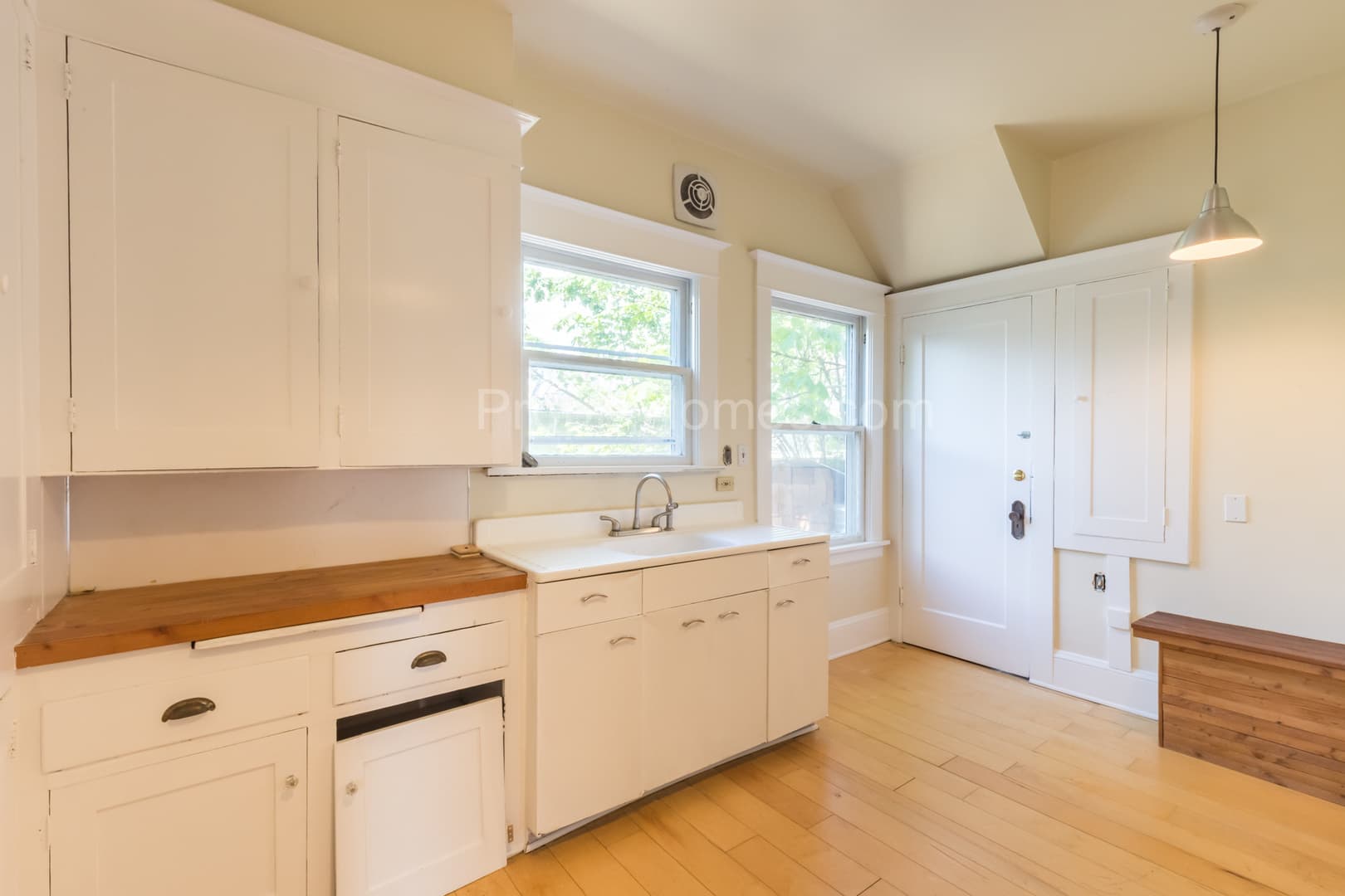 Portland House: 1027 SE 42nd Avenue