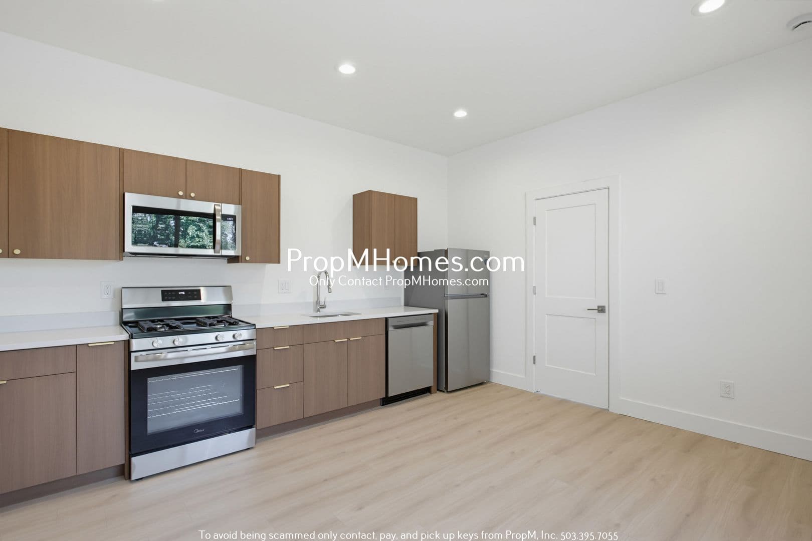 Portland Apartment: 2809 SE Washington Street