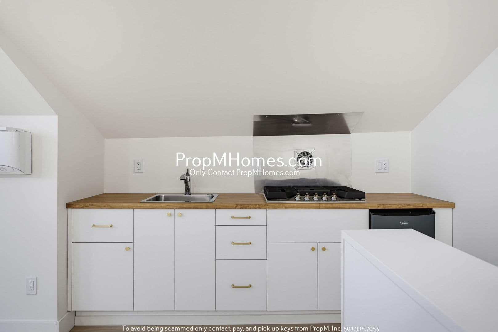 Portland Apartment: 2809 SE Washington Street