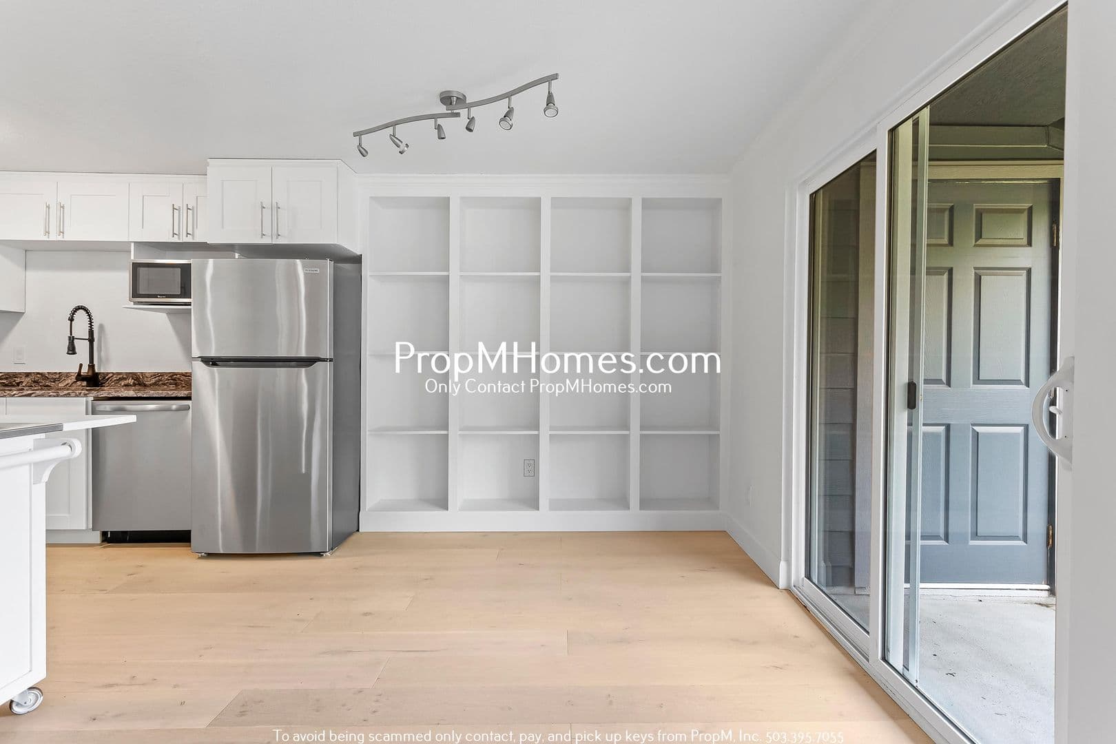 Portland Condo: 7937 SW 40th Avenue Unit E