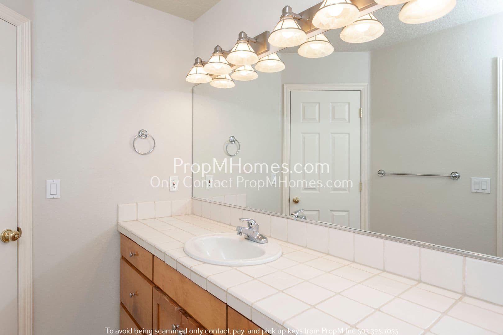 Portland House: 1240 SW Cheltenham Street