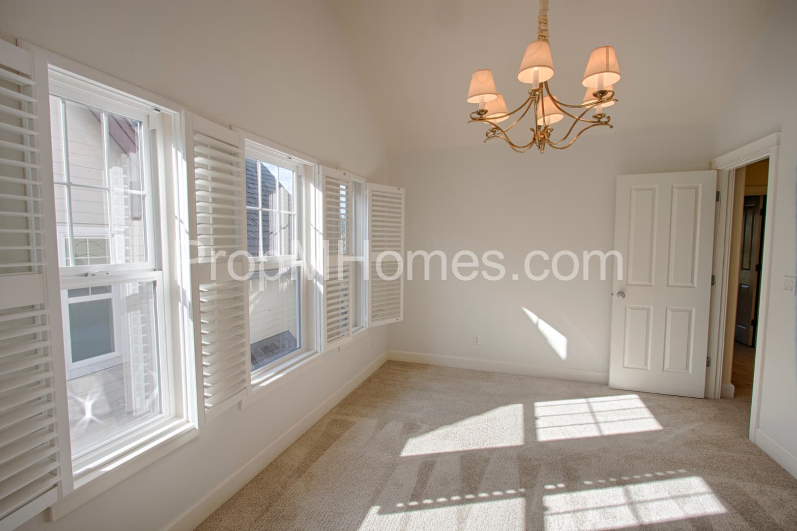 Portland House: 2542 NW Miller Road Unit 25