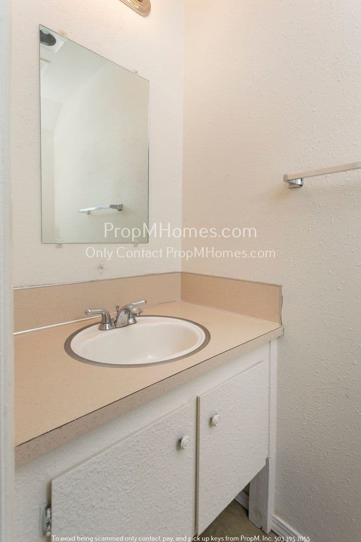 Portland Condo: 3510 SE 61st Avenue