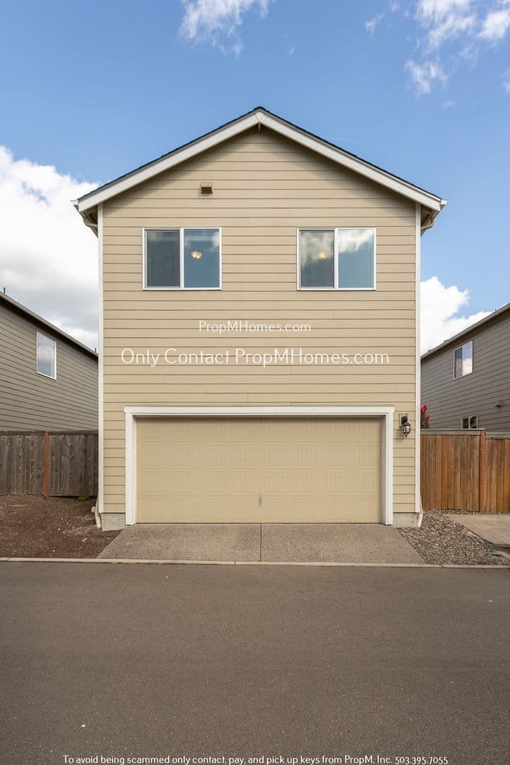 Tigard House: 8516 SW Schmidt Loop