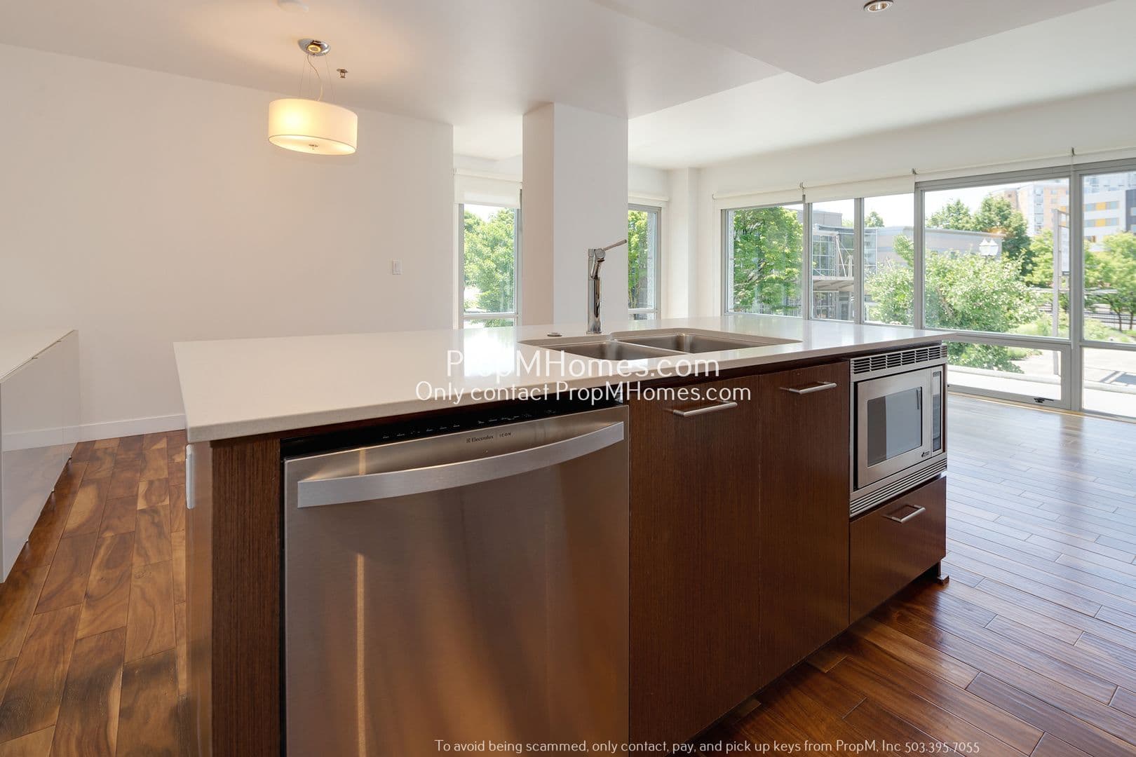 Portland Condo: 1260 NW Naito Parkway Unit 210