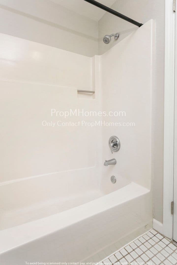 Milwaukie House: 3460 SE Aldercrest Road