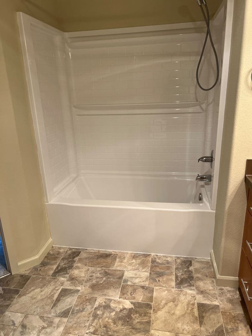 Portland Condo: 11850 NW Hollysprings Lane Unit 403