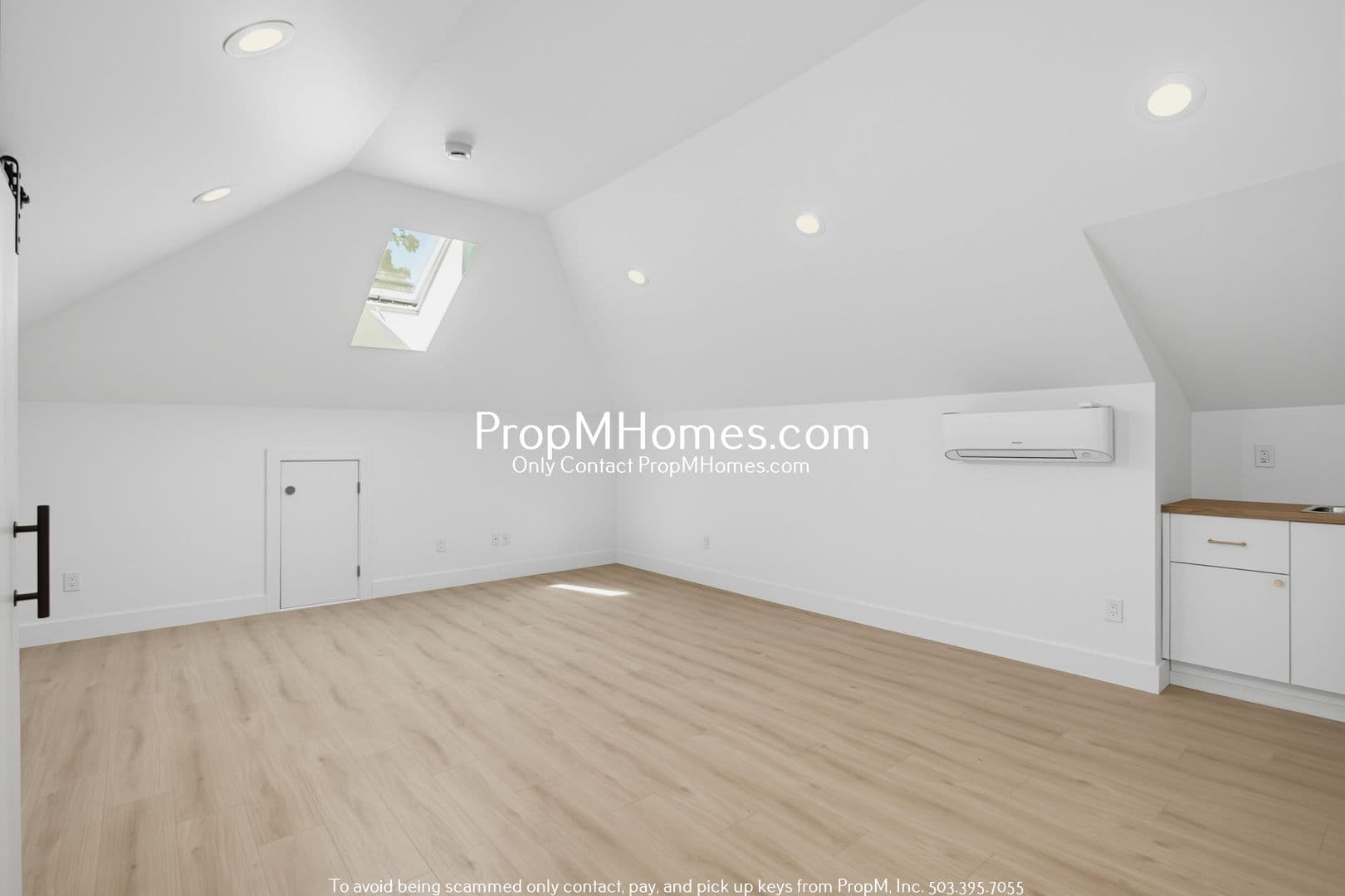 Portland Apartment: 2809 SE Washington Street