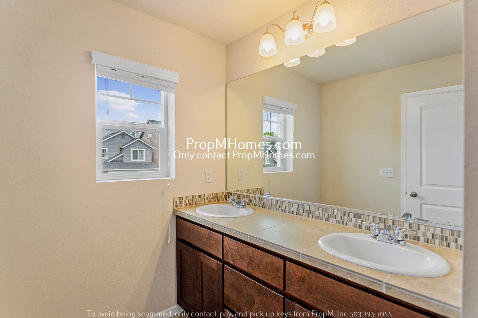 Tigard House: 15488 SW Applewood Lane