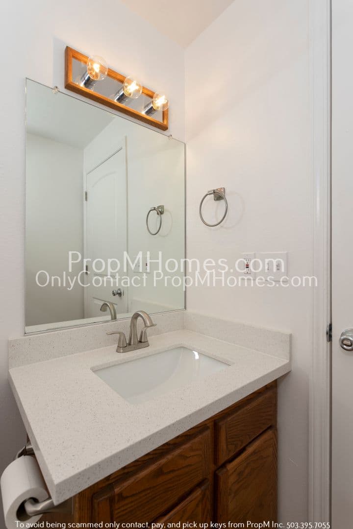 Beaverton House: 7191 SW 161st Place
