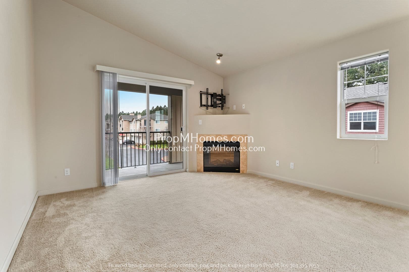 Hillsboro House: 10834 NE Holly Street Unit 303