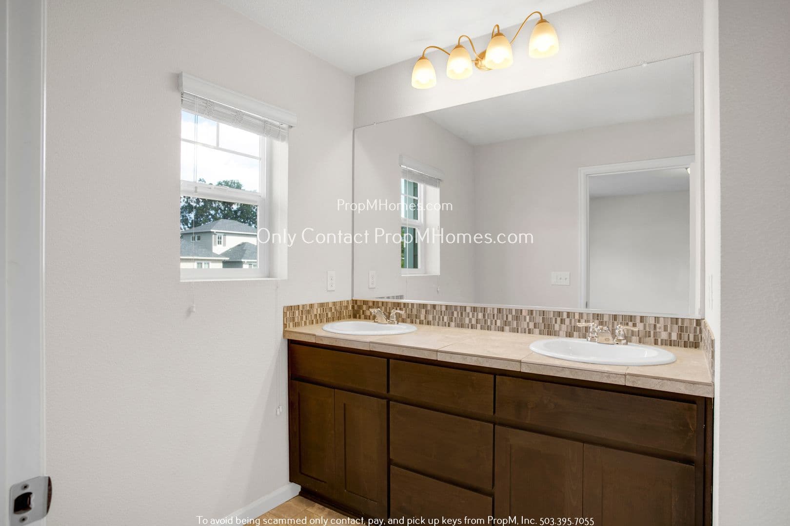 Tigard House: 8516 SW Schmidt Loop