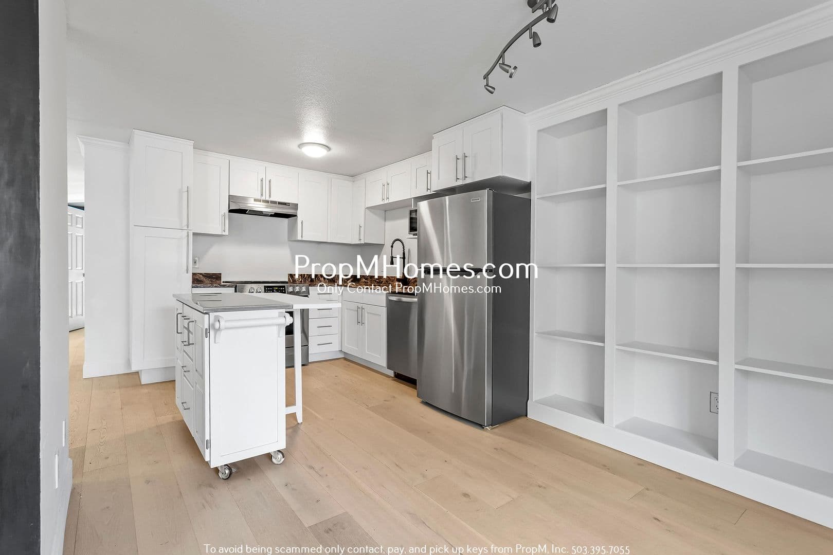Portland Condo: 7937 SW 40th Avenue Unit E