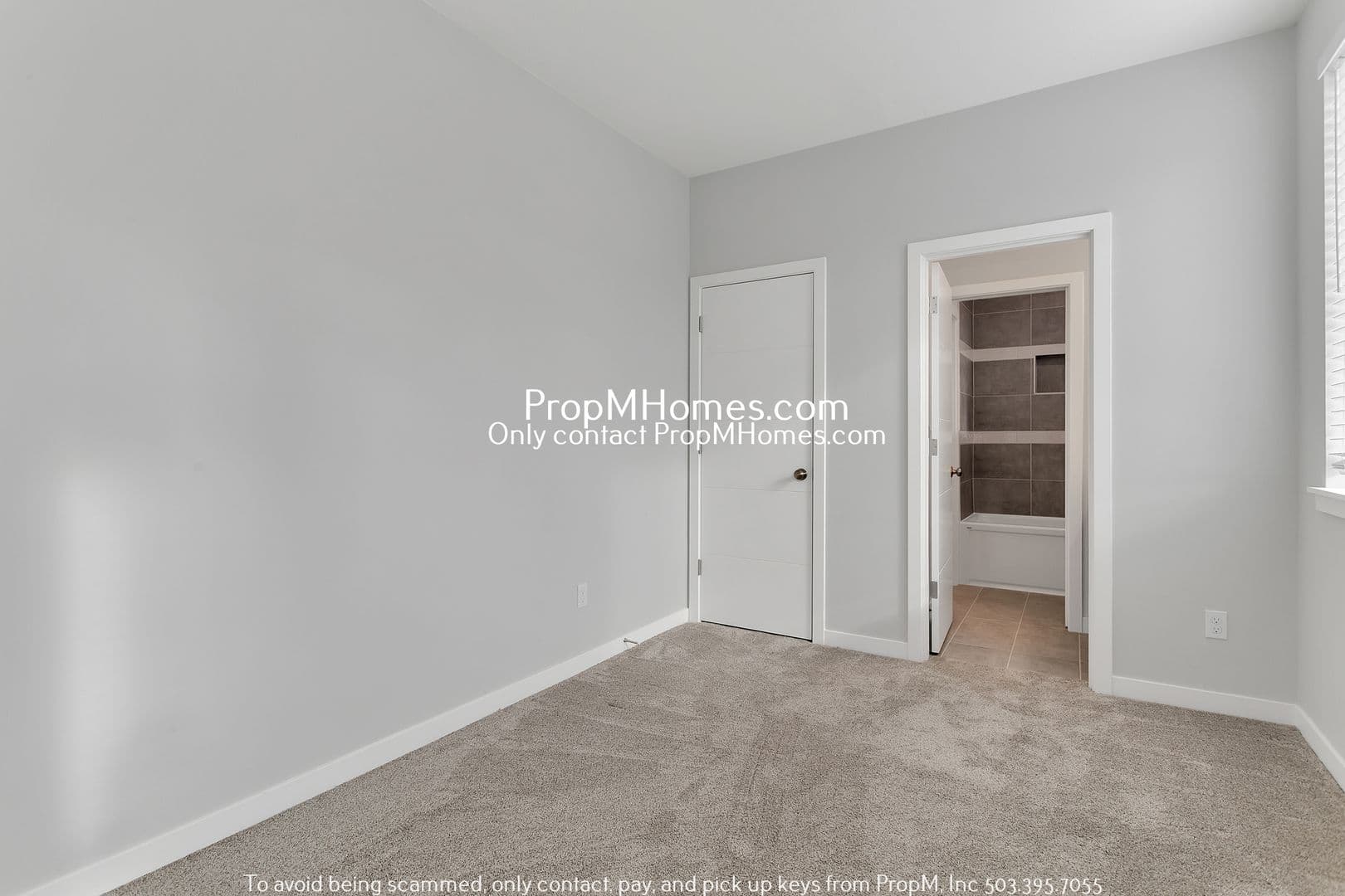 Portland House: 6880 NE 13th Avenue