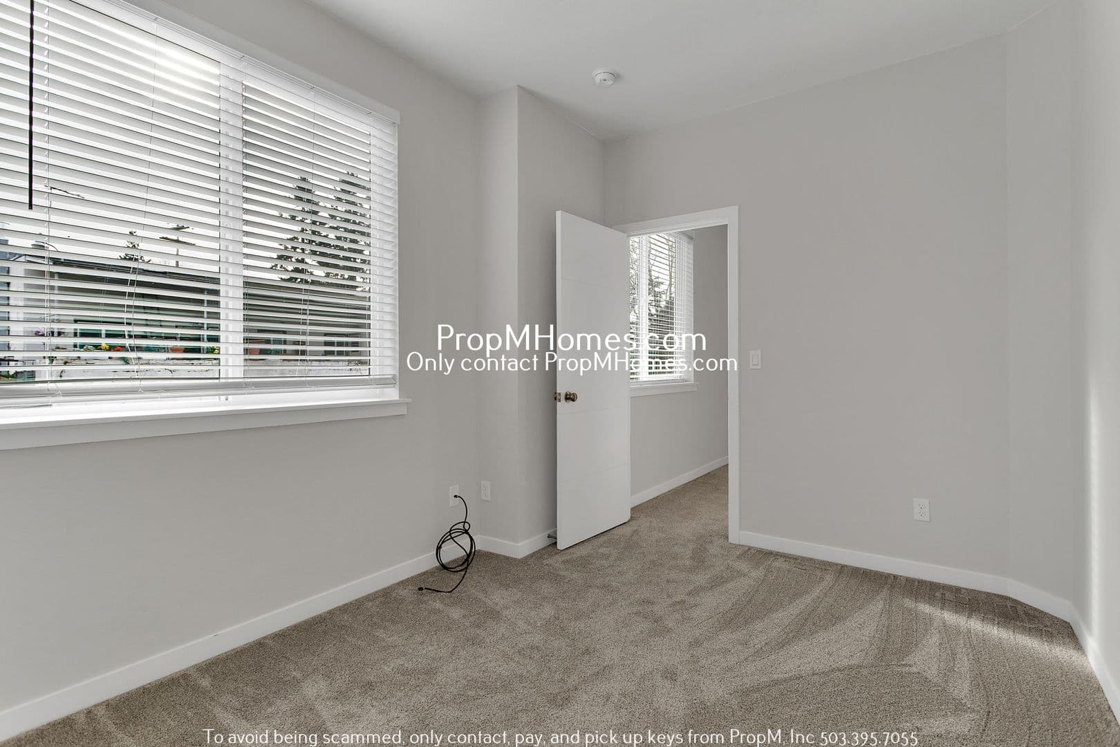 Portland House: 6880 NE 13th Avenue