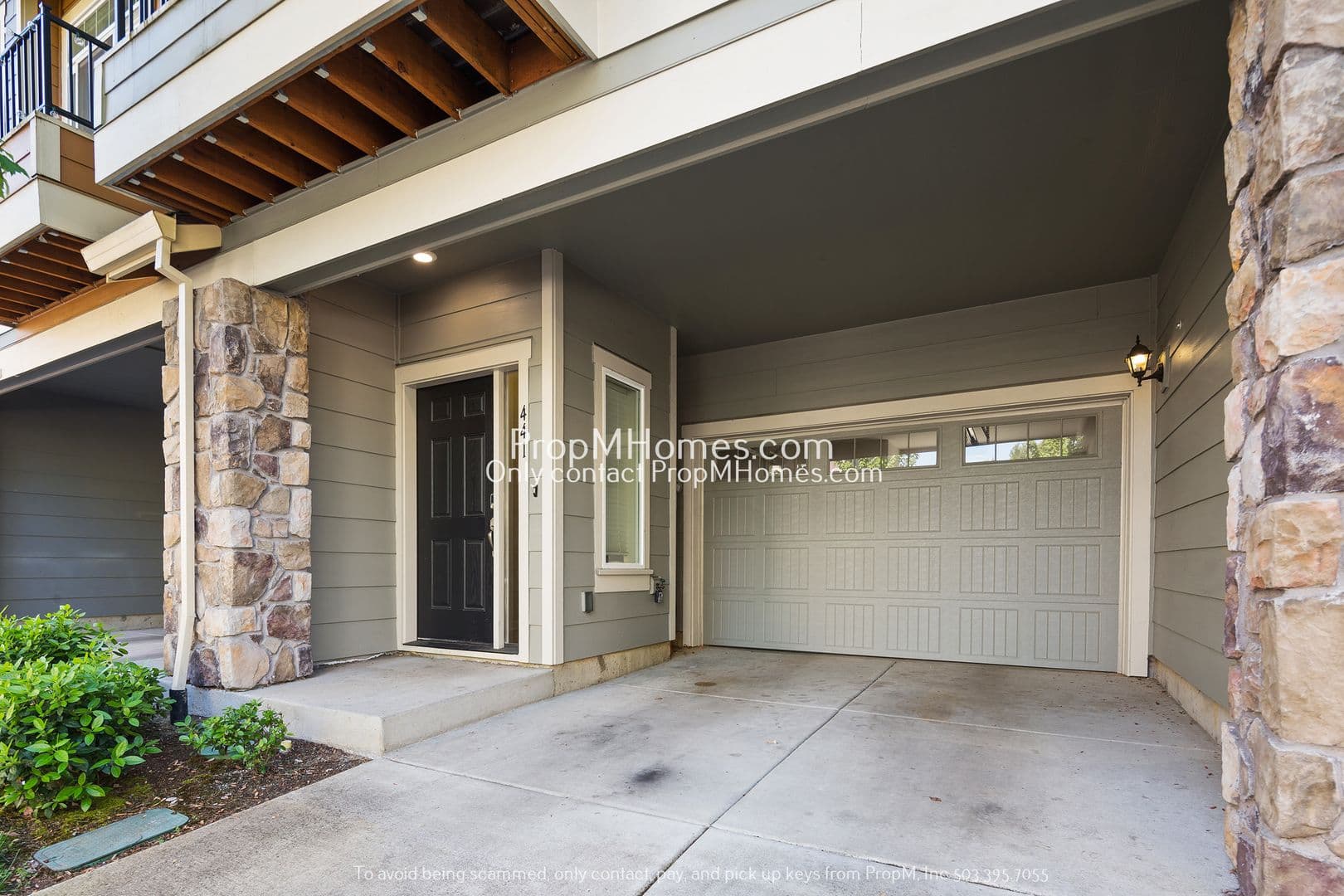 Hillsboro House: 441 NE Tork Place