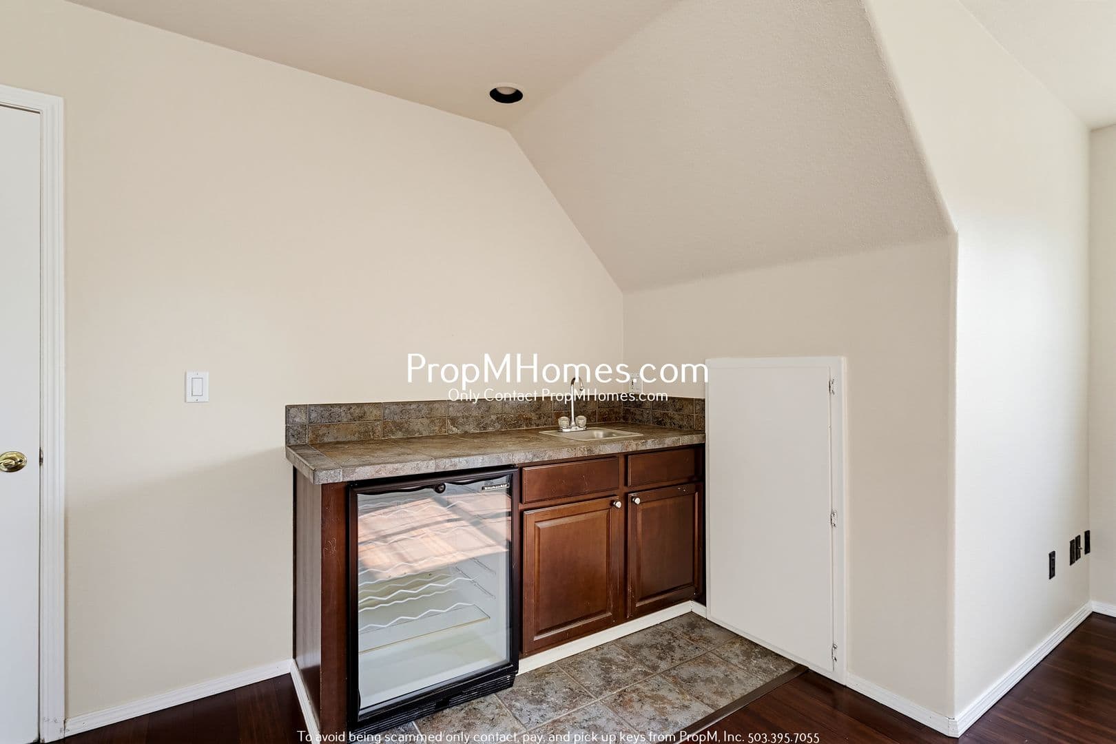 Wilsonville House: 7561 SW Thornton Street