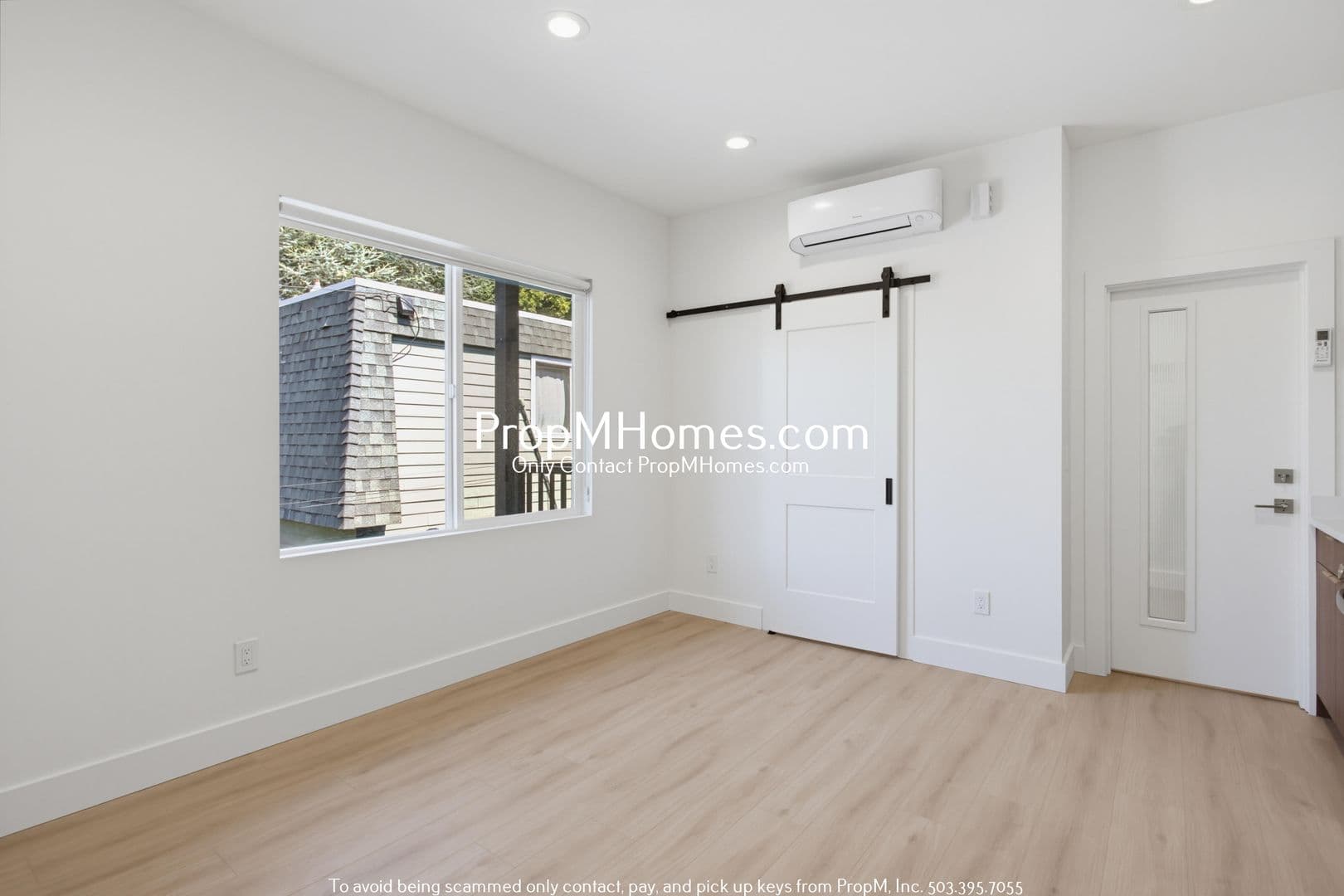 Portland Apartment: 2809 SE Washington Street