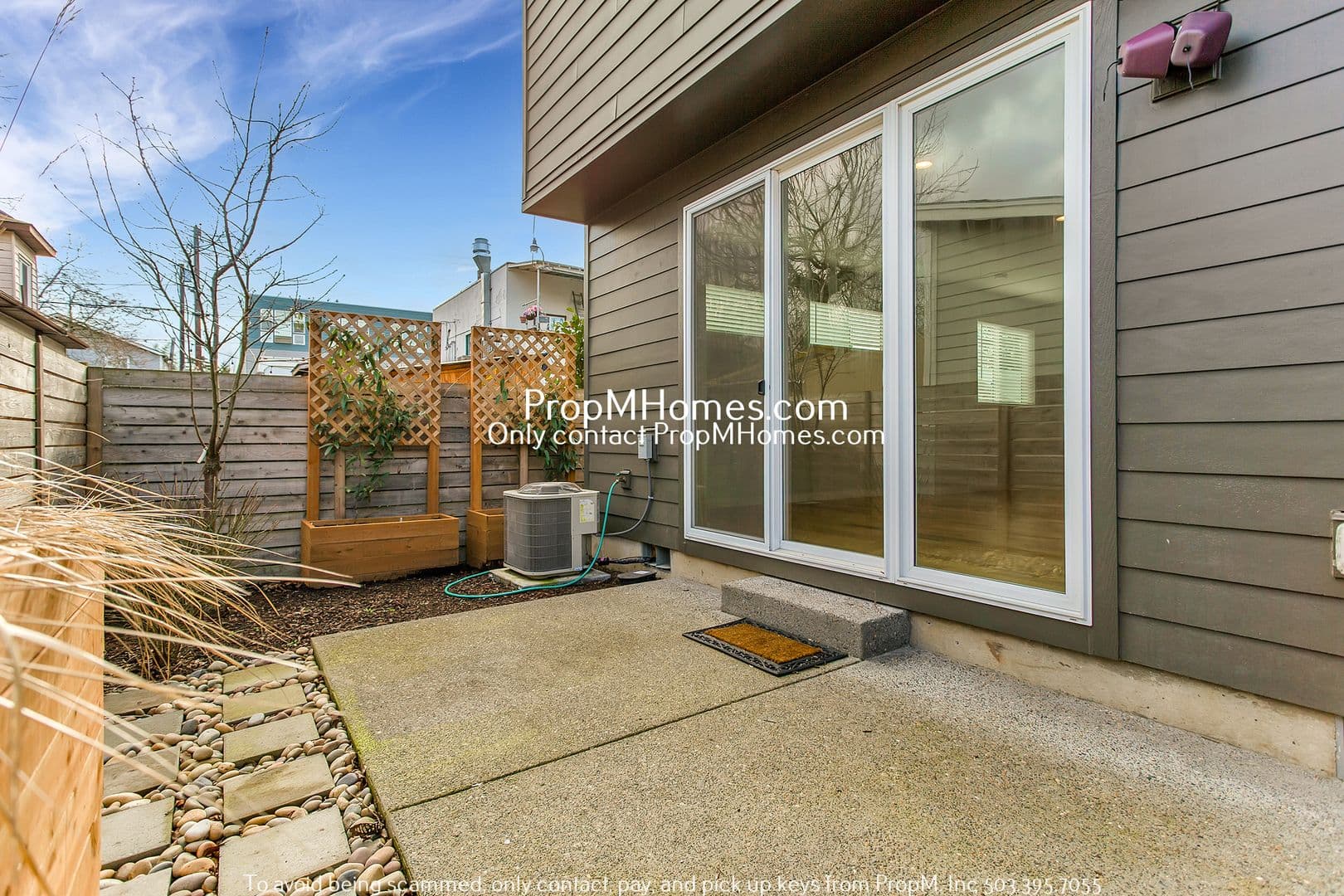 Portland House: 6880 NE 13th Avenue