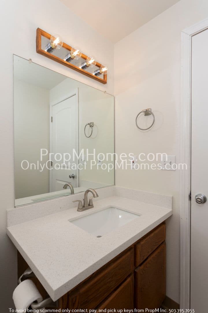 Beaverton House: 7191 SW 161st Place